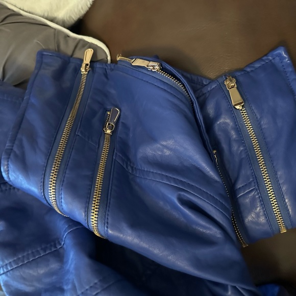 Vegan leather jacket - Picture 3 of 3